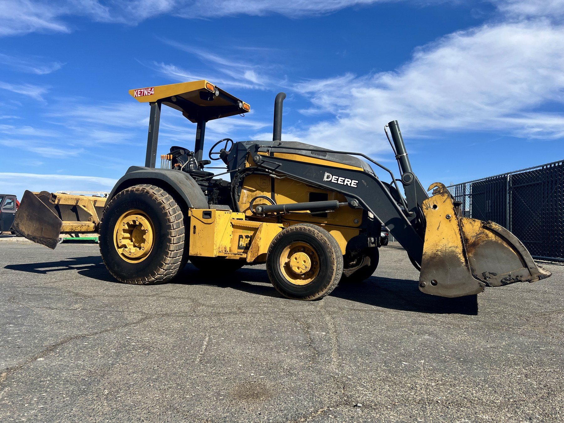 2021 John Deere 210L