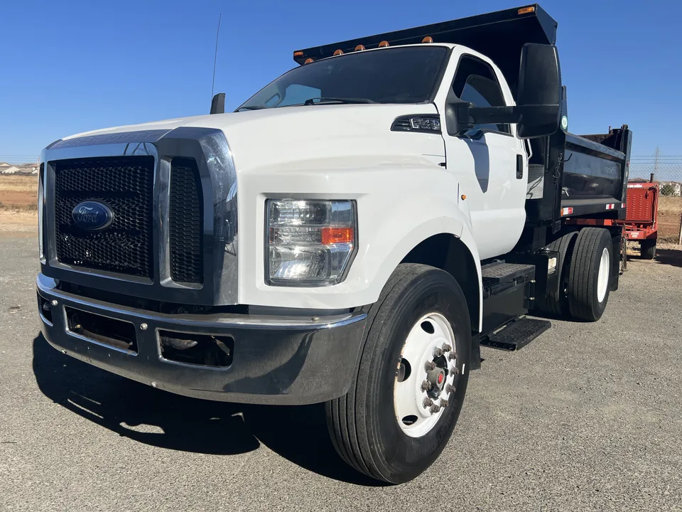 2018 Ford F-750 Dump