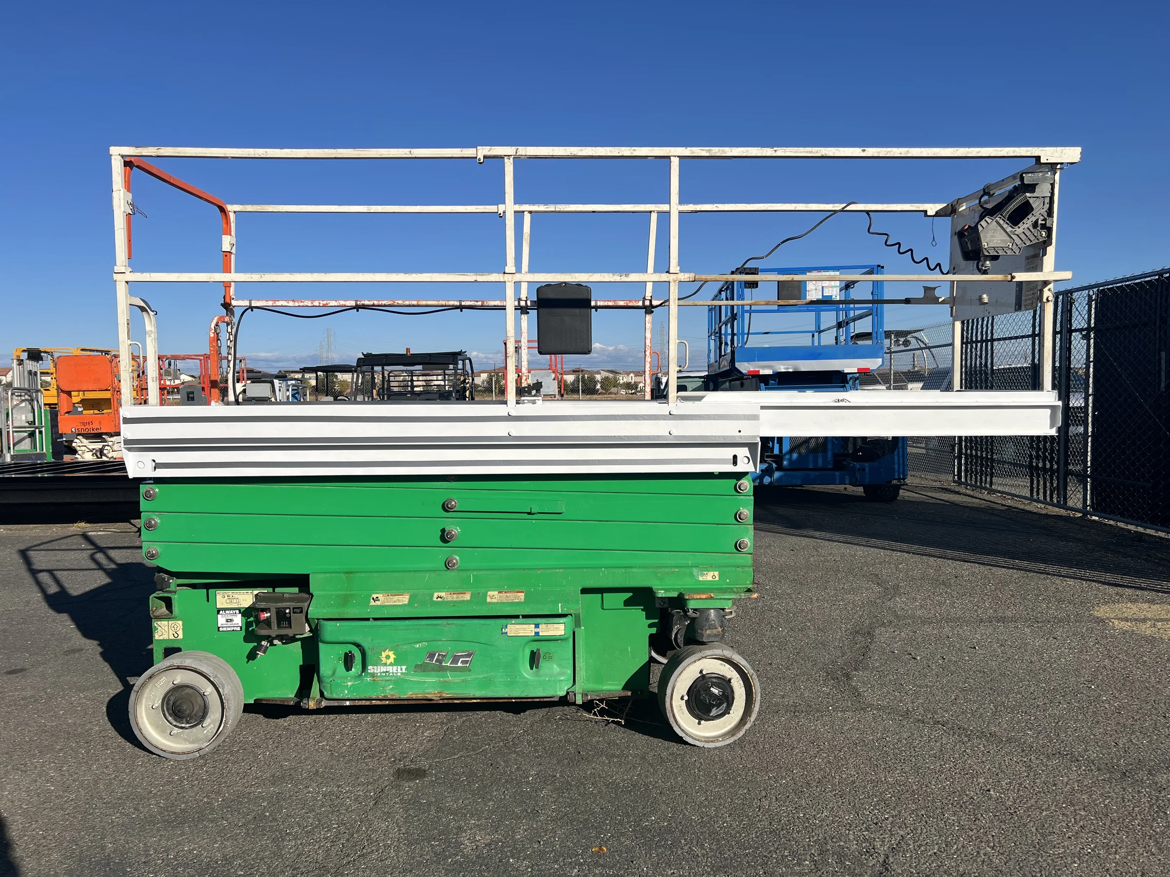2016 JLG 2646ES — photo 2