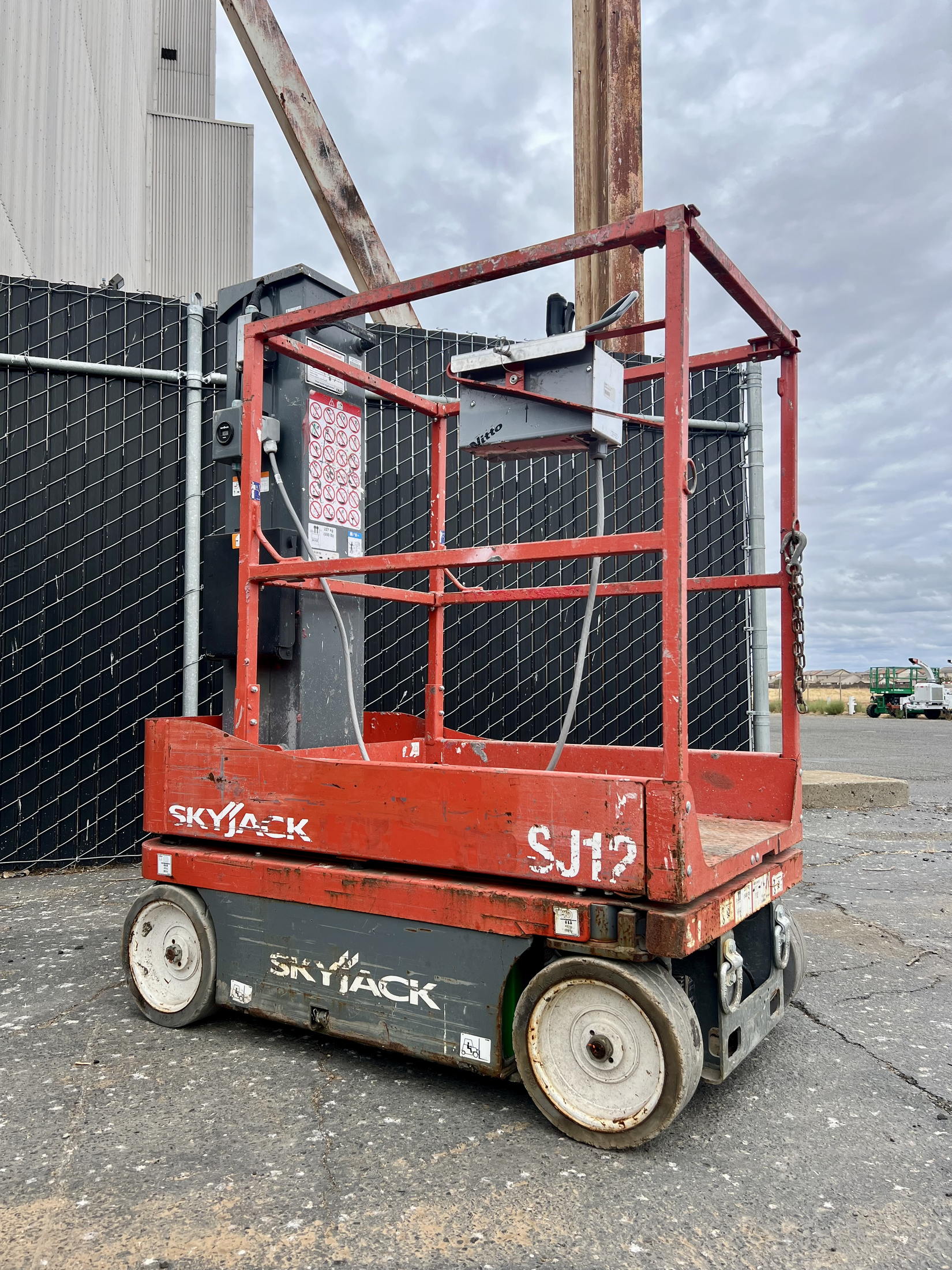 2018 Skyjack SJ12 — photo 1